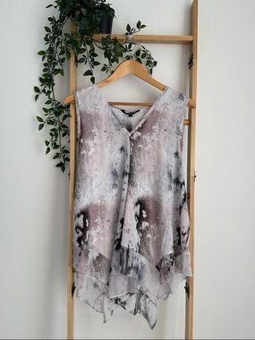 Vera Wang Sleeveless Whimsygoth Watercolor Pink & Gray Art-to-Wear Tunic Size M
